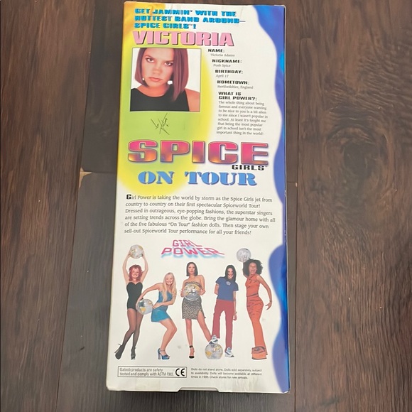 Spice Girls On Tour Doll - Picture 6 of 8